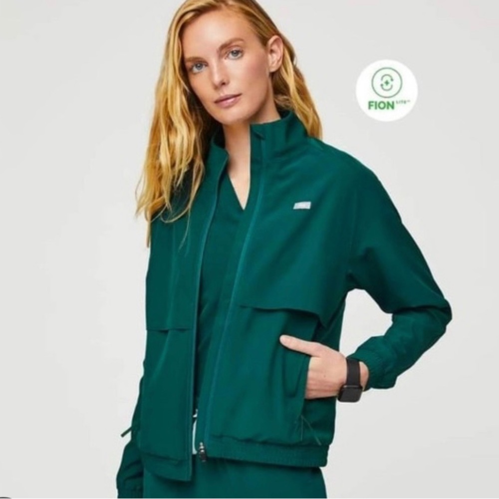 Figs- Sydney Scrub Jacket (medium) Amazon Green